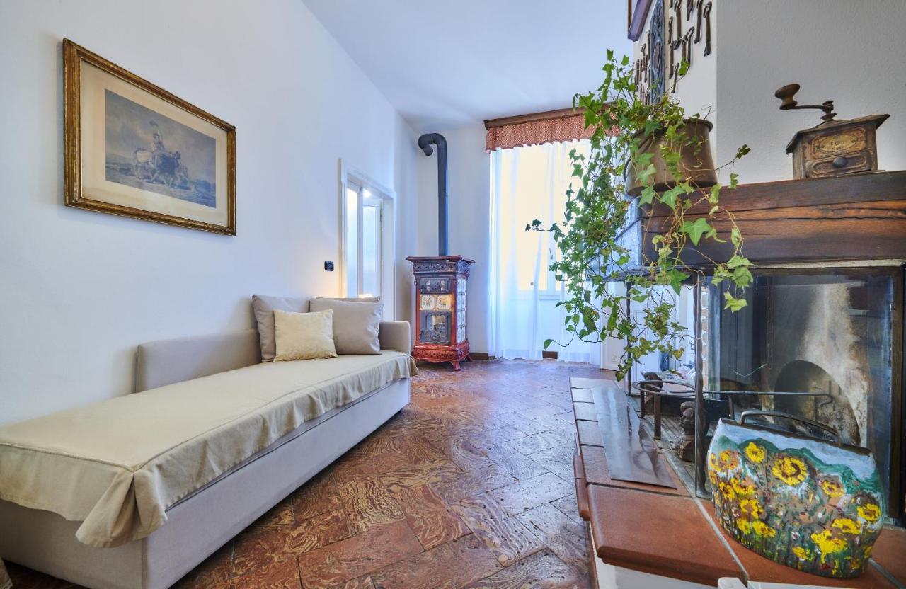 วิลลา อันนามาเรีย บีแอนด์บี Bed & Breakfast โดมาโซ ภายนอก รูปภาพ