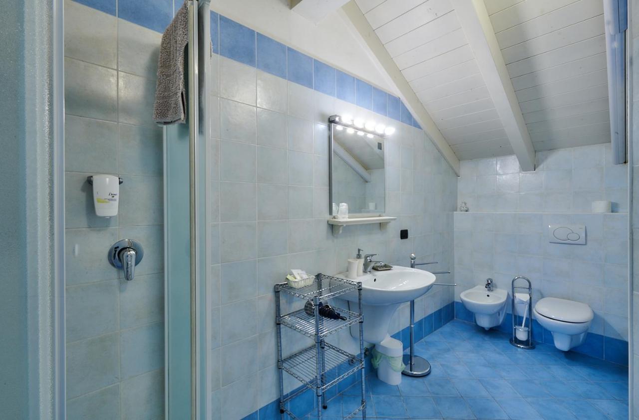 วิลลา อันนามาเรีย บีแอนด์บี Bed & Breakfast โดมาโซ ภายนอก รูปภาพ
