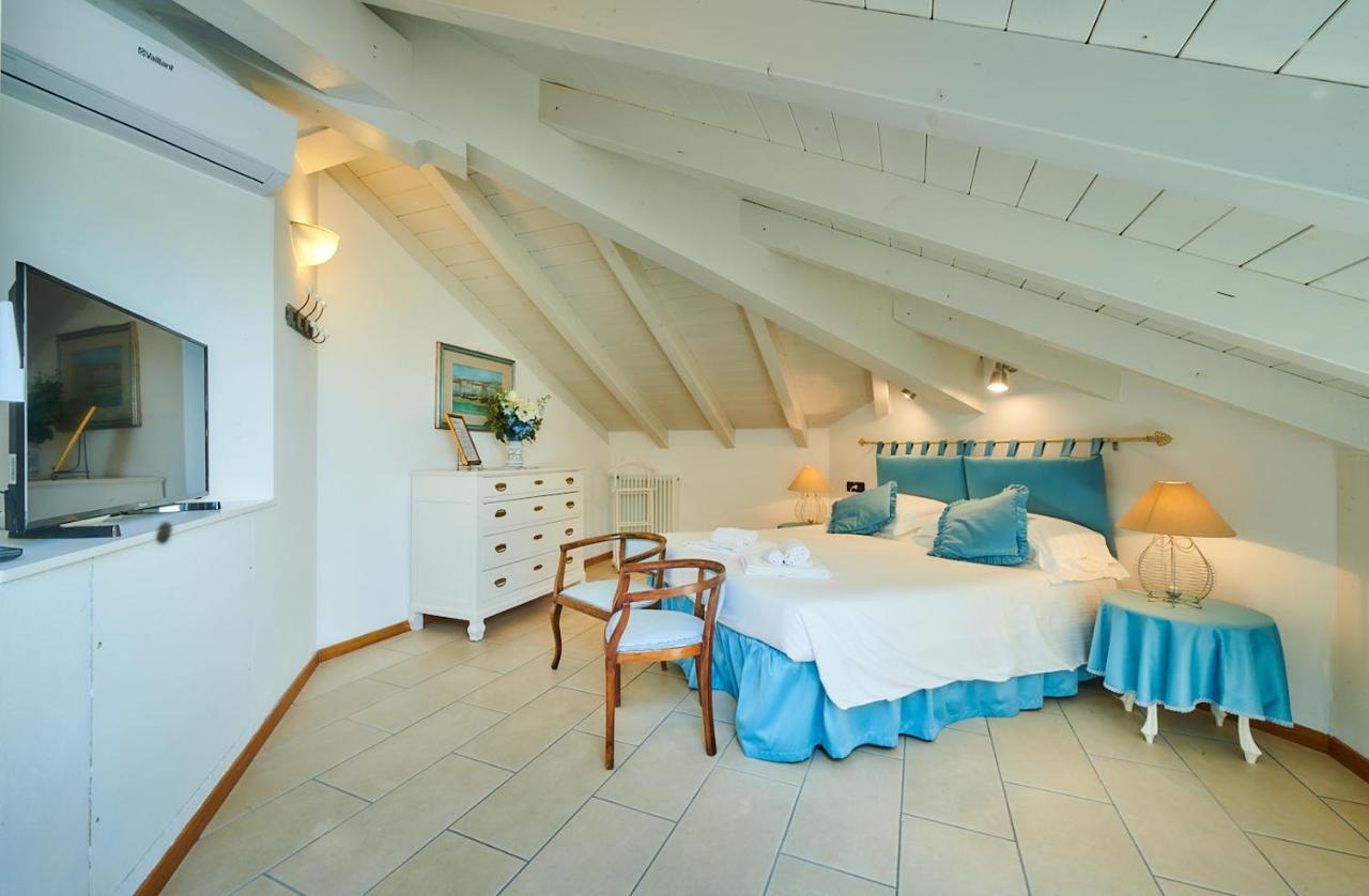 วิลลา อันนามาเรีย บีแอนด์บี Bed & Breakfast โดมาโซ ภายนอก รูปภาพ